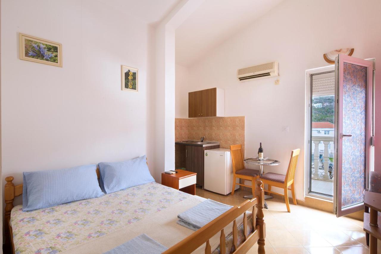 Apartments Antic بودفا المظهر الخارجي الصورة
