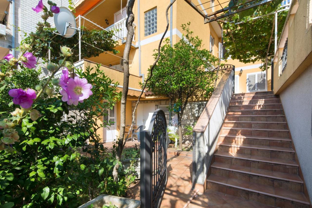 Apartments Antic بودفا المظهر الخارجي الصورة